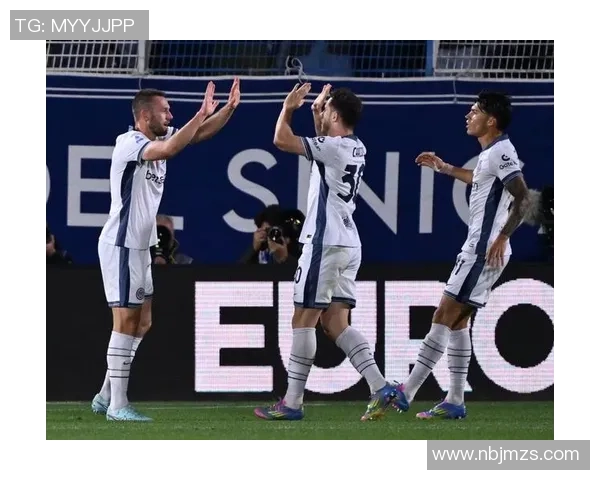 足球球星时尚秀精彩瞬间汇集 高端时尚与运动风尚完美融合